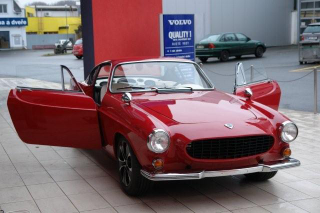 Illustration for article titled Nice Price Or Crack Pipe: The $69,900 Volvo P1800S?